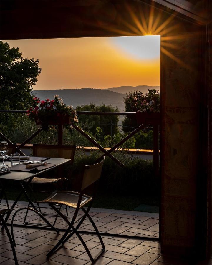 Albergo Ristorante Il Terziere Τρέβι Εξωτερικό φωτογραφία